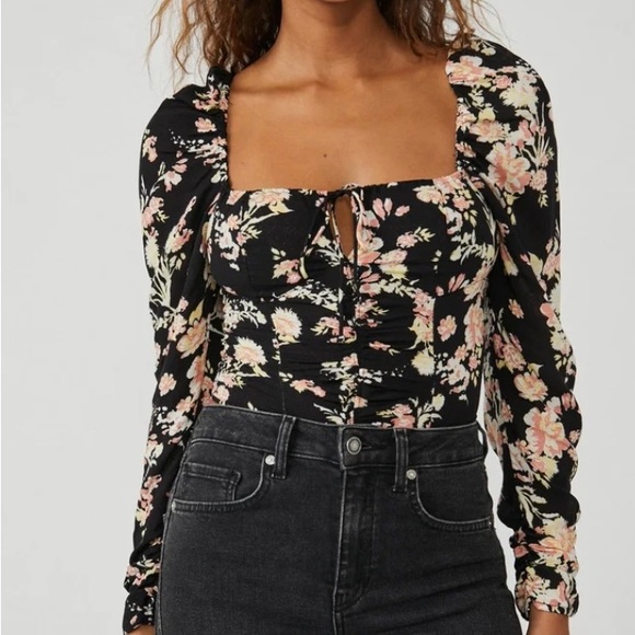 Free People Tops - NWT Free People Hilary Printed top size small